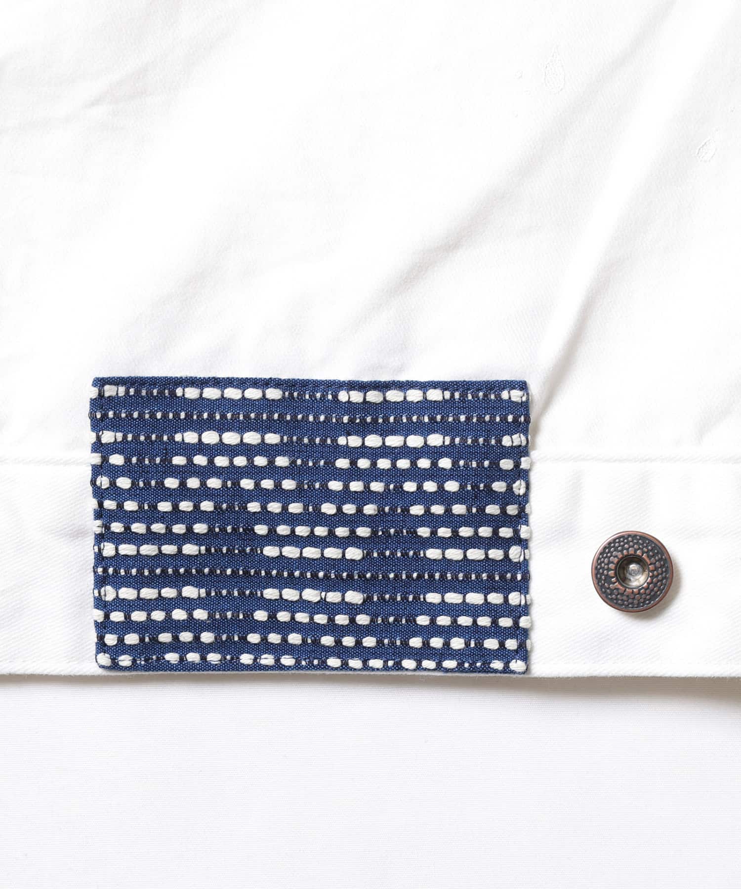 LIBERAIDERS GARMENT DYED TRUCKER JACKET WHITEの画像