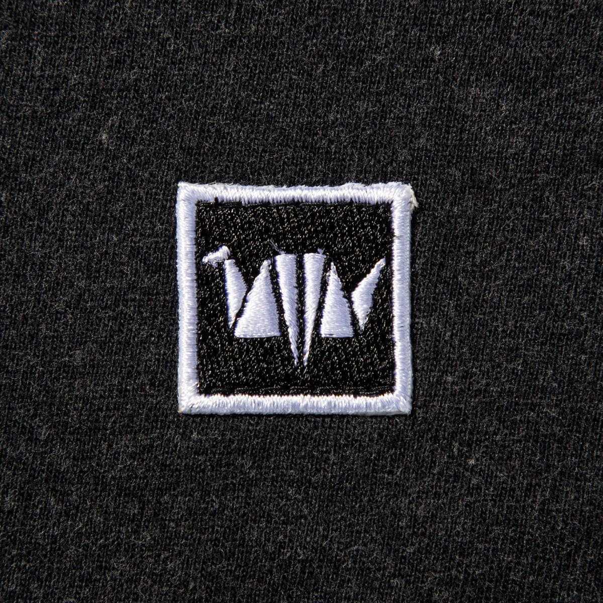 Liberaiders TRIANGLE LOGO L/S TEE BLACK の画像