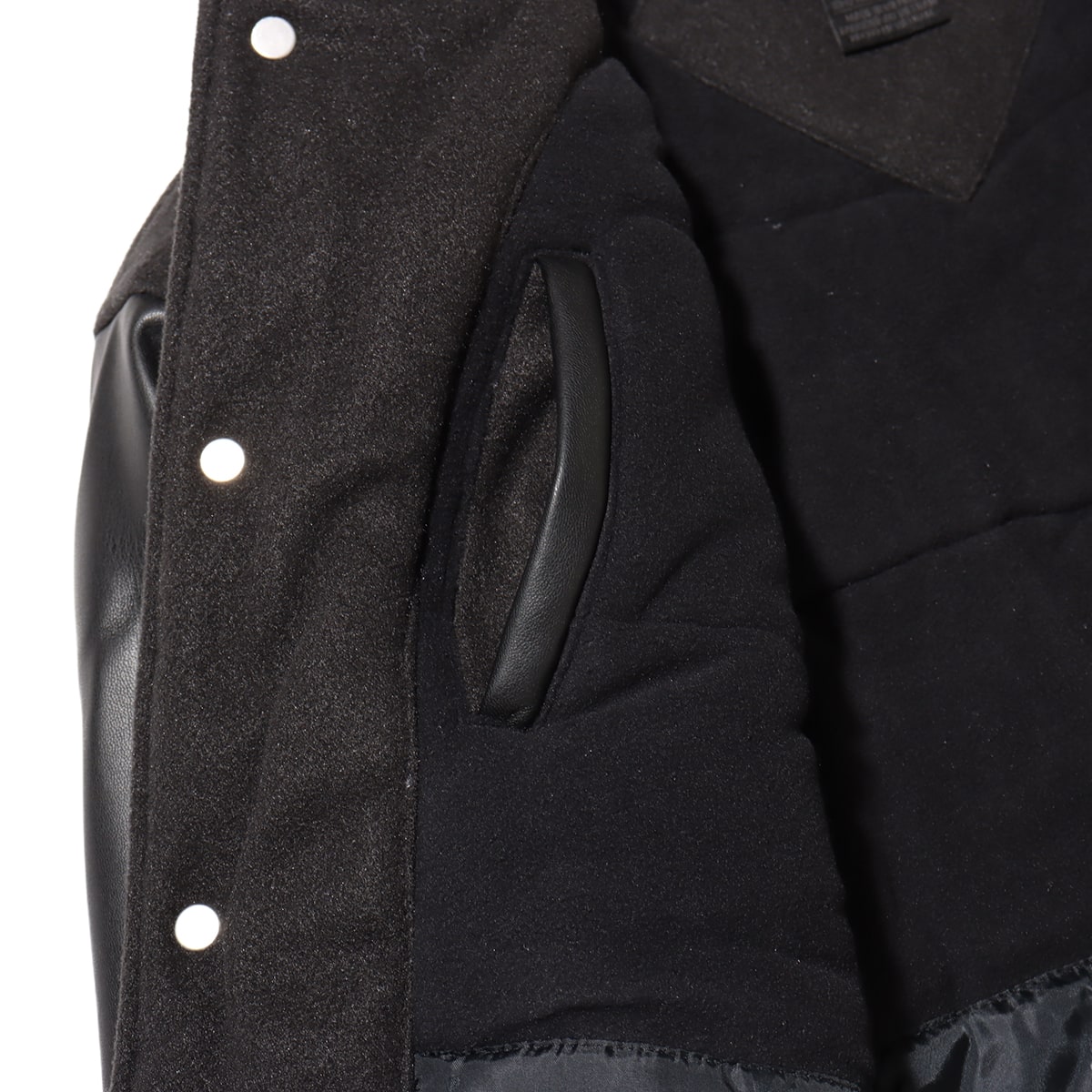 JORDAN BRAND KIDS VARSITY JACKET BLACK の画像