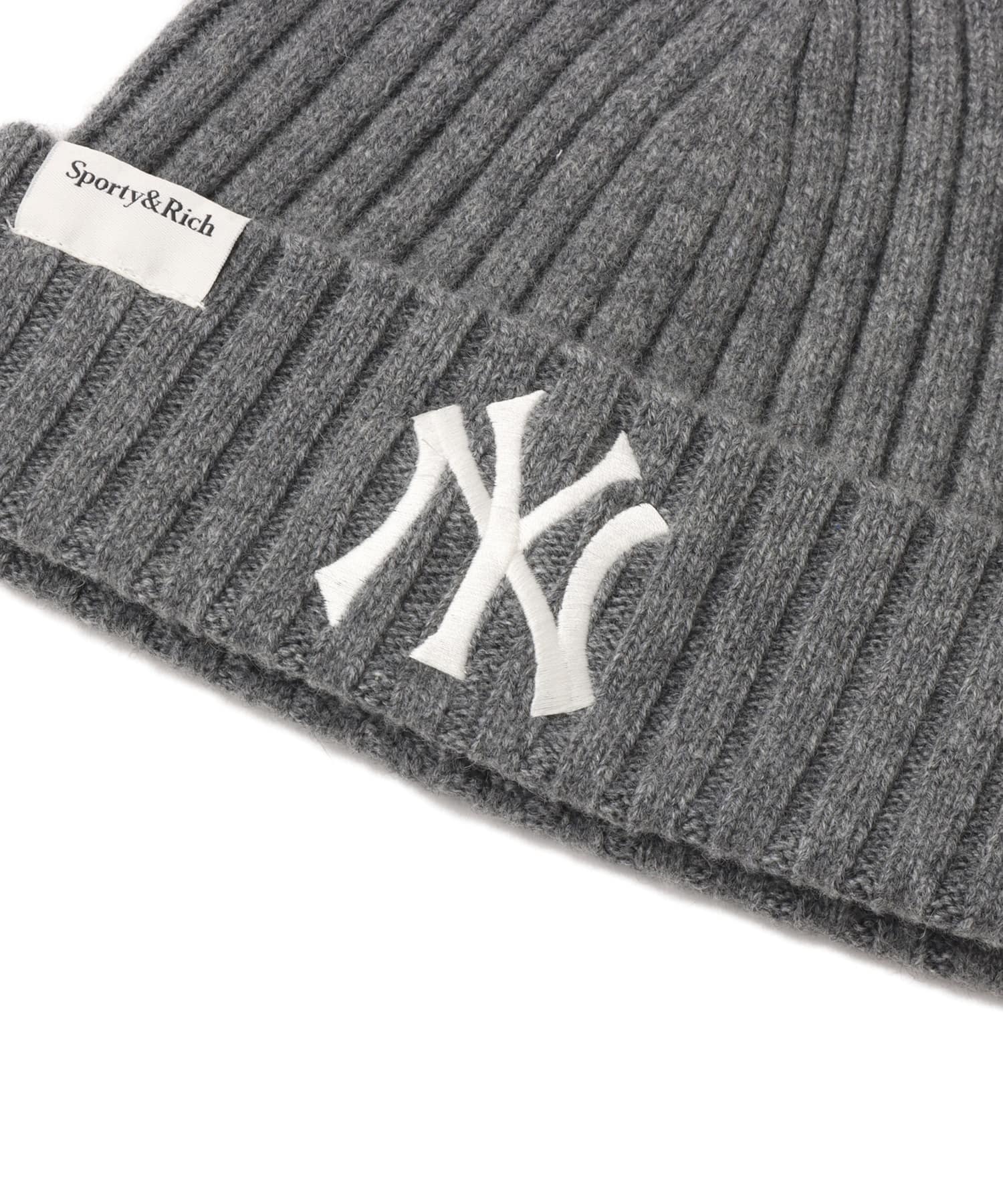 SPORTY＆RICH Heritage Yankees Serif Cashmere Beanie Dark Greyの画像