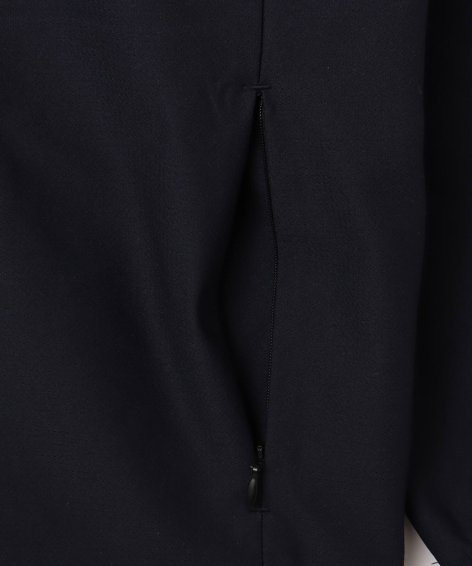 New Balance MET24 Track Jacket ネイビーの画像