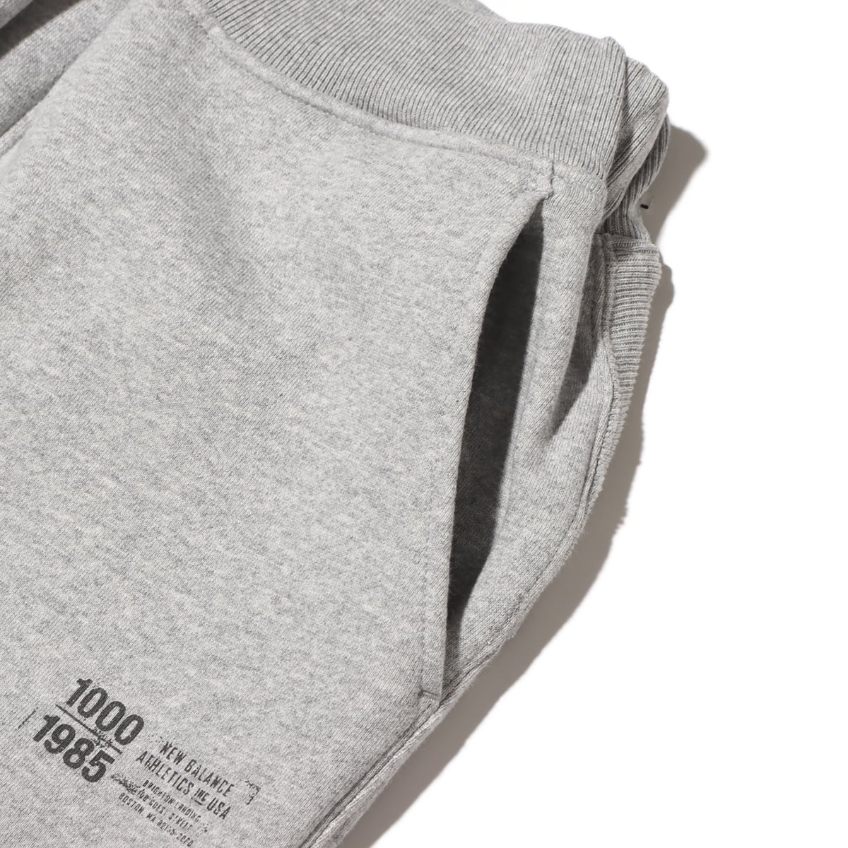 New Balance 1000 SWEAT PANTS OVERSIZED FIT アスレチックグレー 23FA-Iの画像