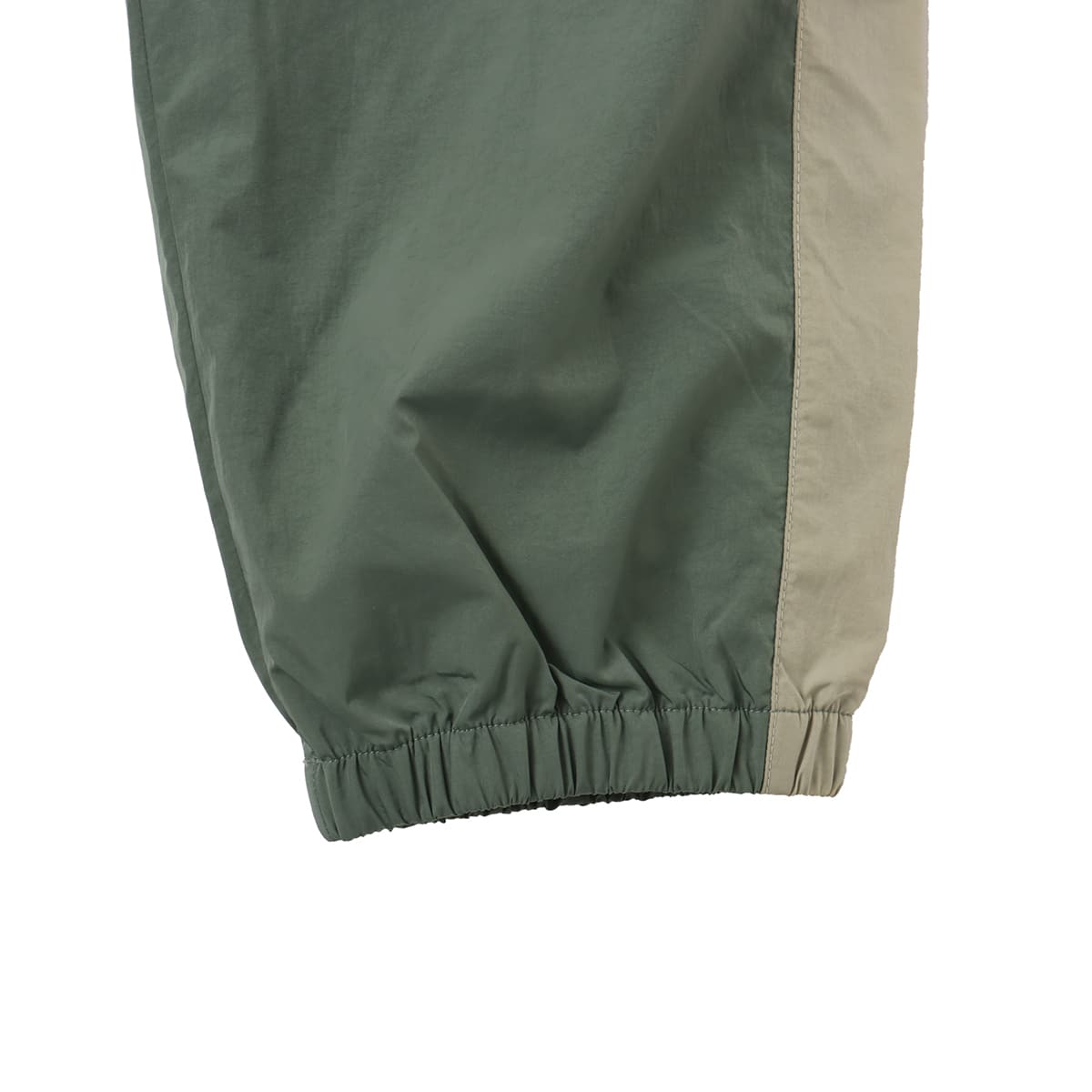 New Balance MET24 Training Pants ダークジュ二パーの画像