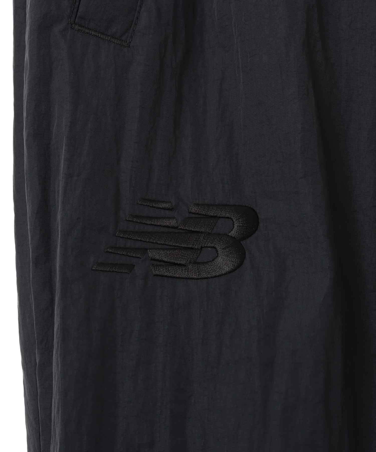New Balance WIND PANTS ブラック/グレーの画像