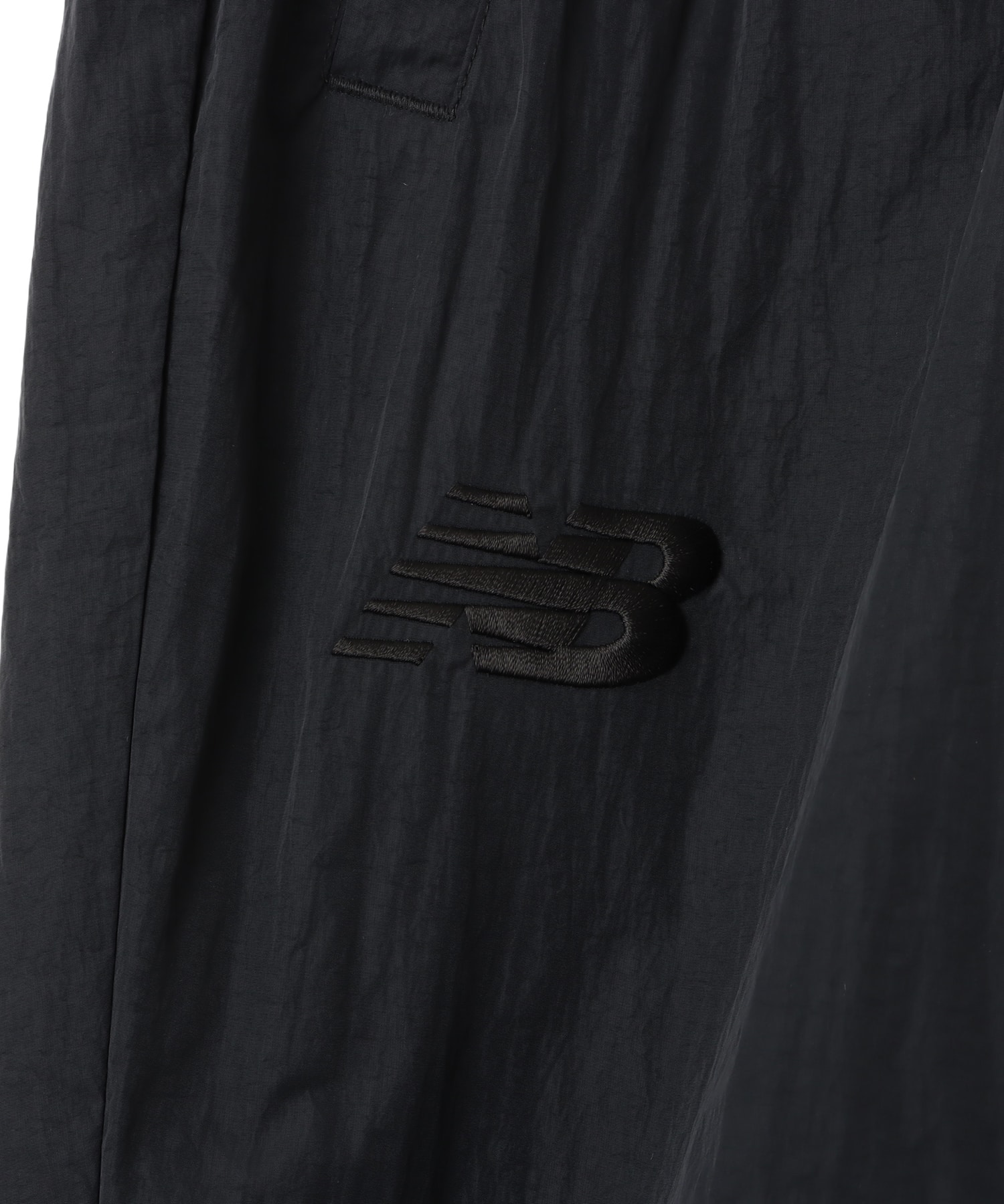 New Balance WIND PANTS ブラックの画像