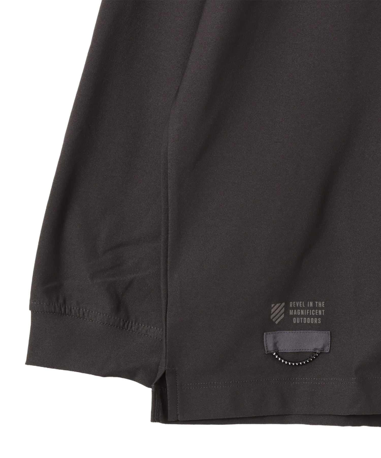 New Balance SUN SHIELD LONG SLEEVE T-SHIRT ブラックセメントの画像