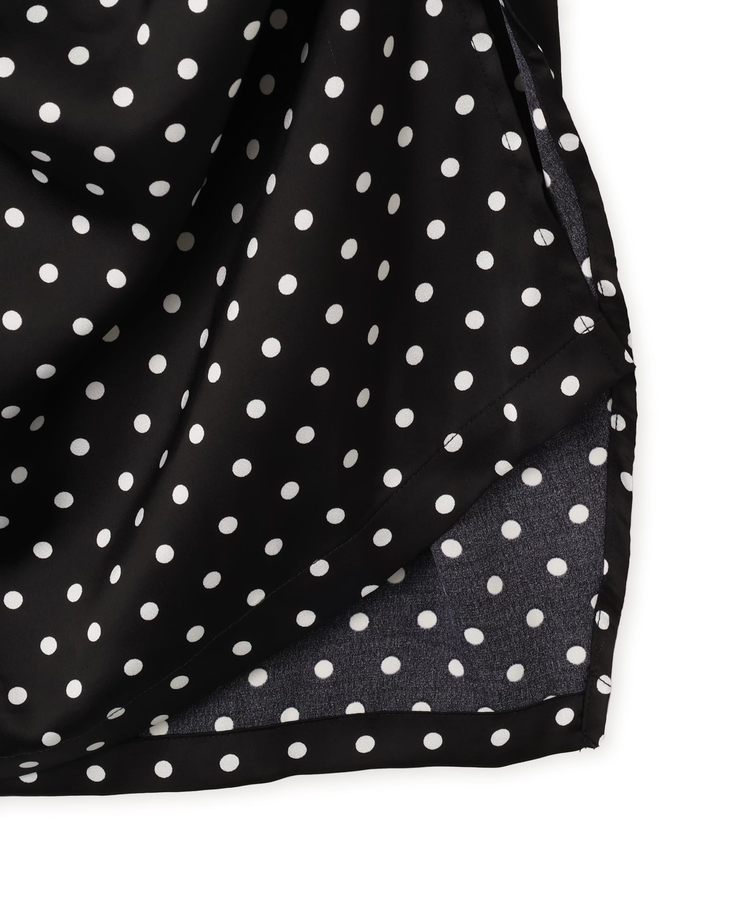 atmos pink Asymmetry Dot Skirt BLACKの画像