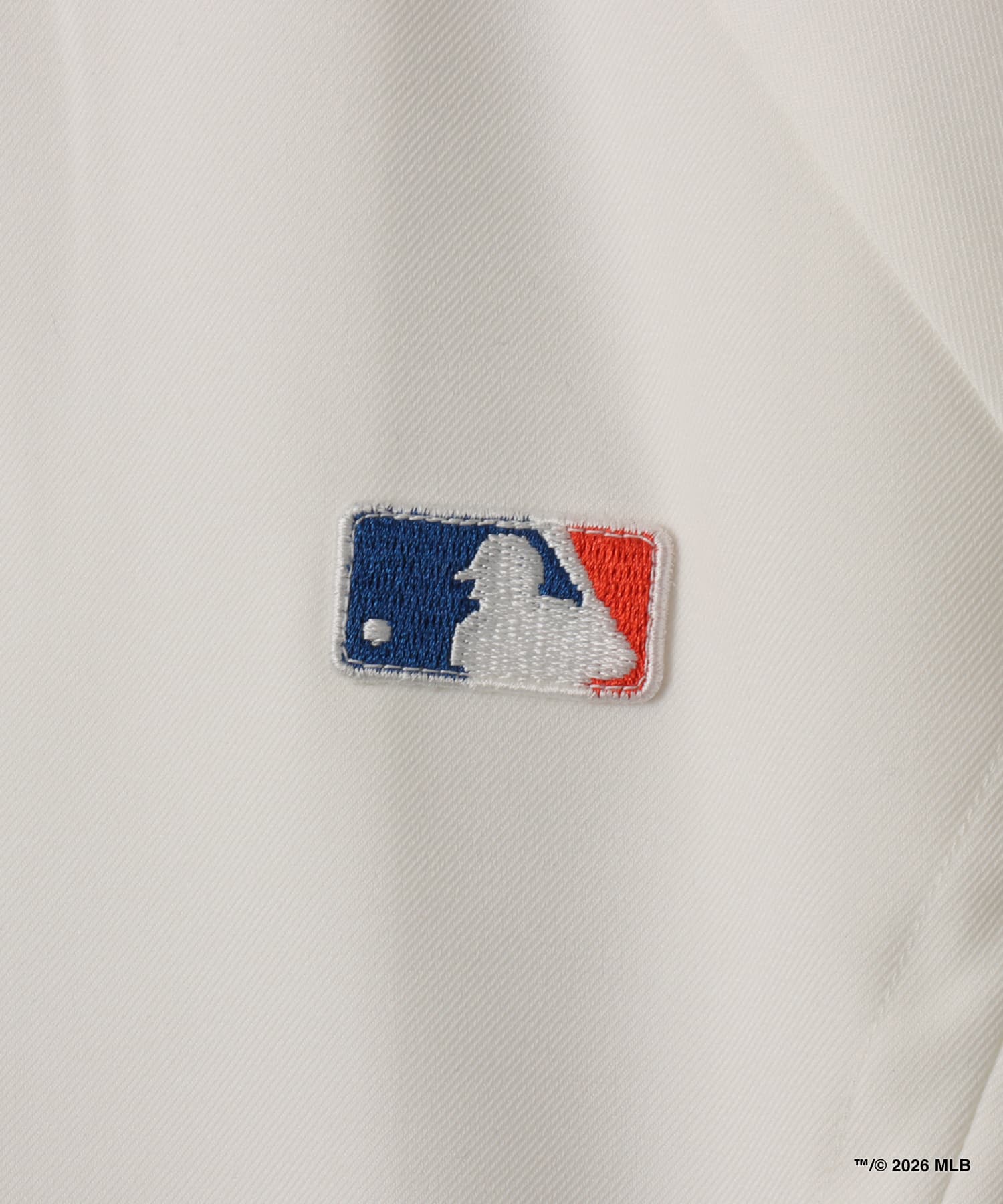 atmos pink x MLB Track Jackt WHITEの画像