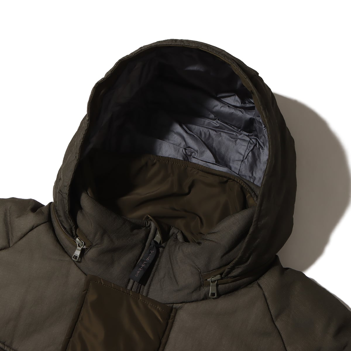 WHITE MOUNTAINEERING x WILD THINGS PRIMALOFT MONSTER PARKA KHAKI