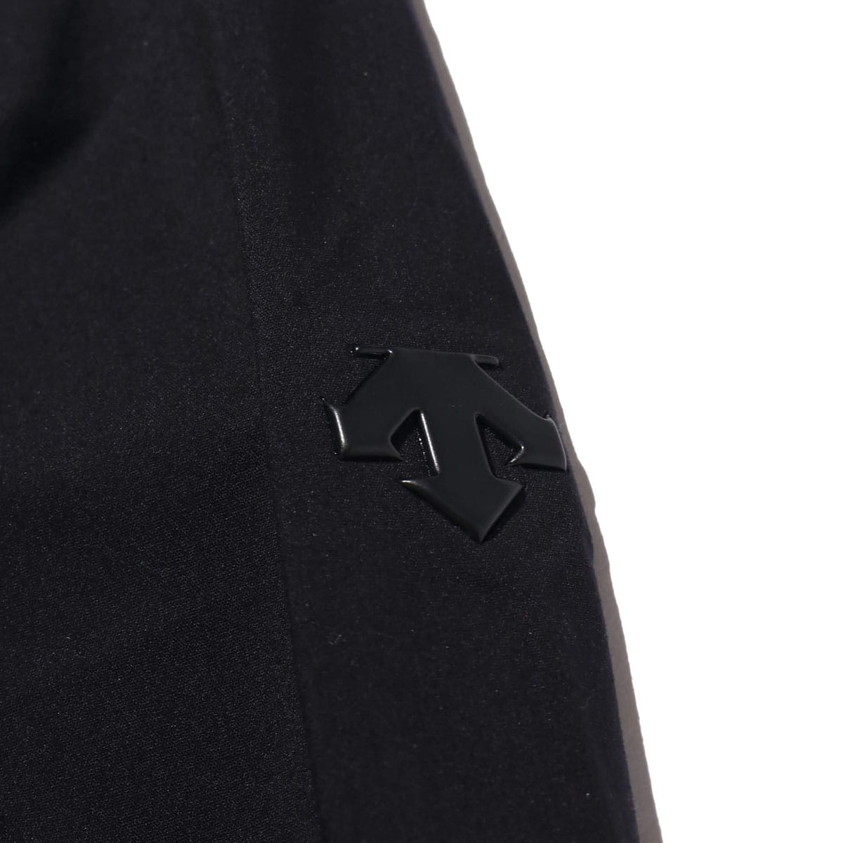 DESCENTE ALLTERRAIN HARD SHELL BAL COLLAR COAT BLACK 18FA-I DESCENTE ALLTERRAIN HARD SHELL BAL COLLAR COAT BLACK 18FA-I