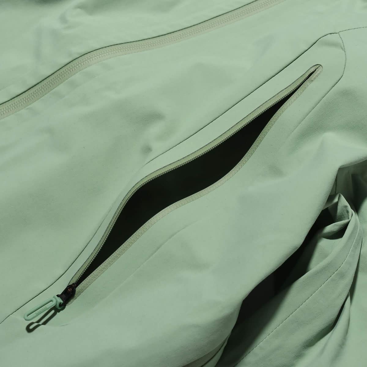 DESCENTE ALLTERRAIN HARD SHELL JACKET CREAS STORM GREEN 19SP-Iの画像