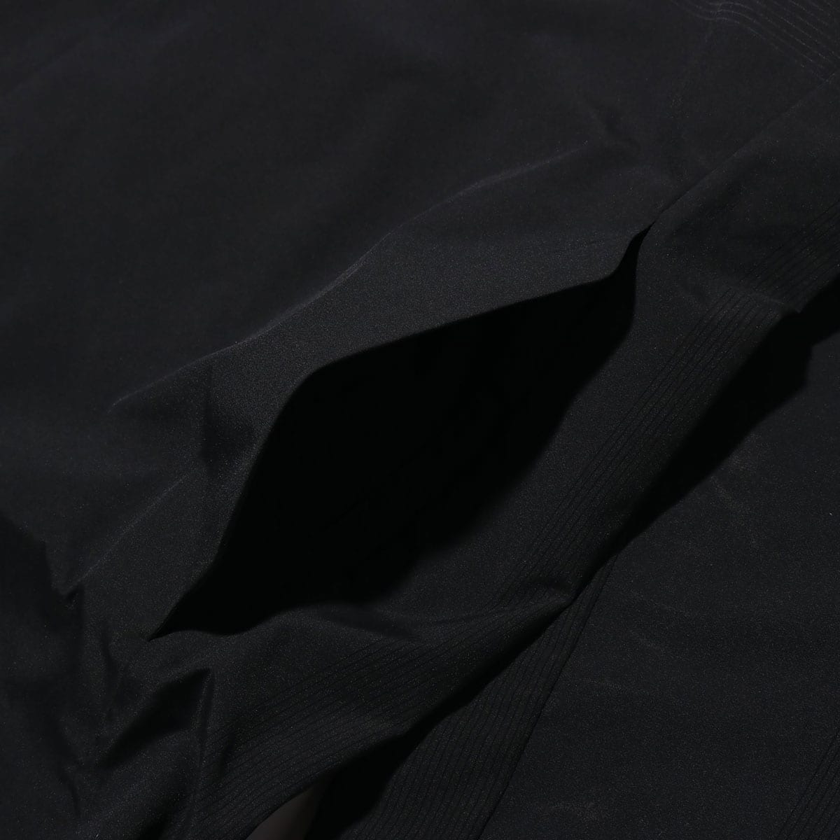 DESCENTE ALLTERRAIN SCHEMATECH AIR BAL COLLAR COAT BLACK DESCENTE ALLTERRAIN SCHEMATECH AIR BAL COLLAR COAT BLACK