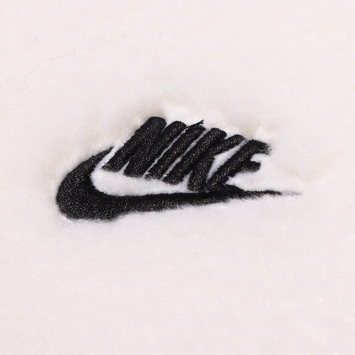 NIKE AS M NK CLUB+ WINTER HZ ANORAK SAIL/MEDIUM OLIVE/BLACK