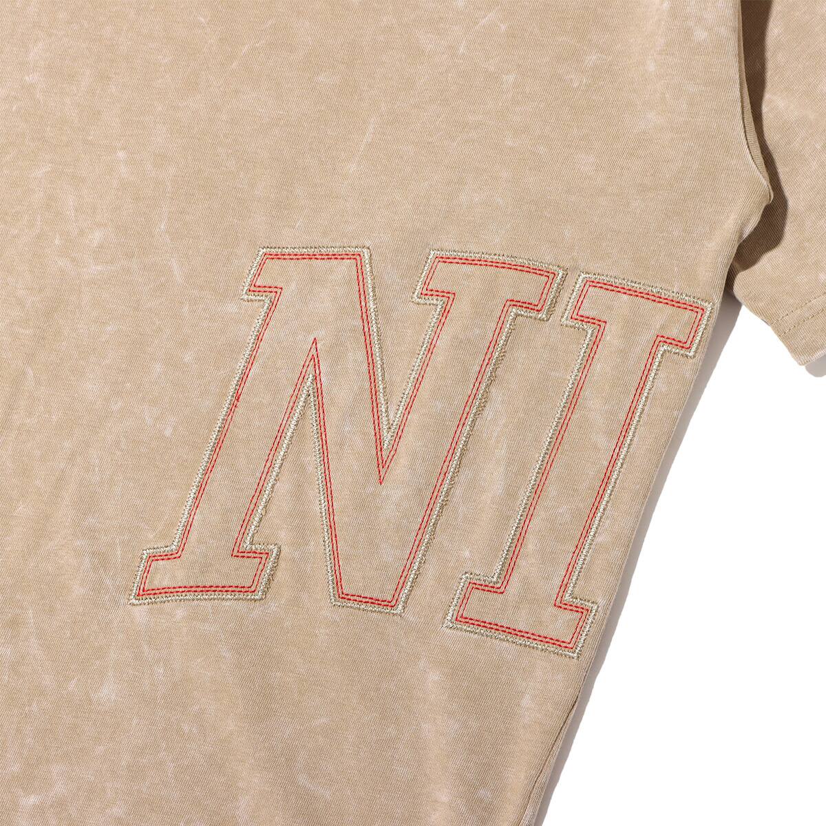 NIKE U NK NRG FADEAWAY TEE KHAKI/UNIVERSITY RED 22FA-Sの画像