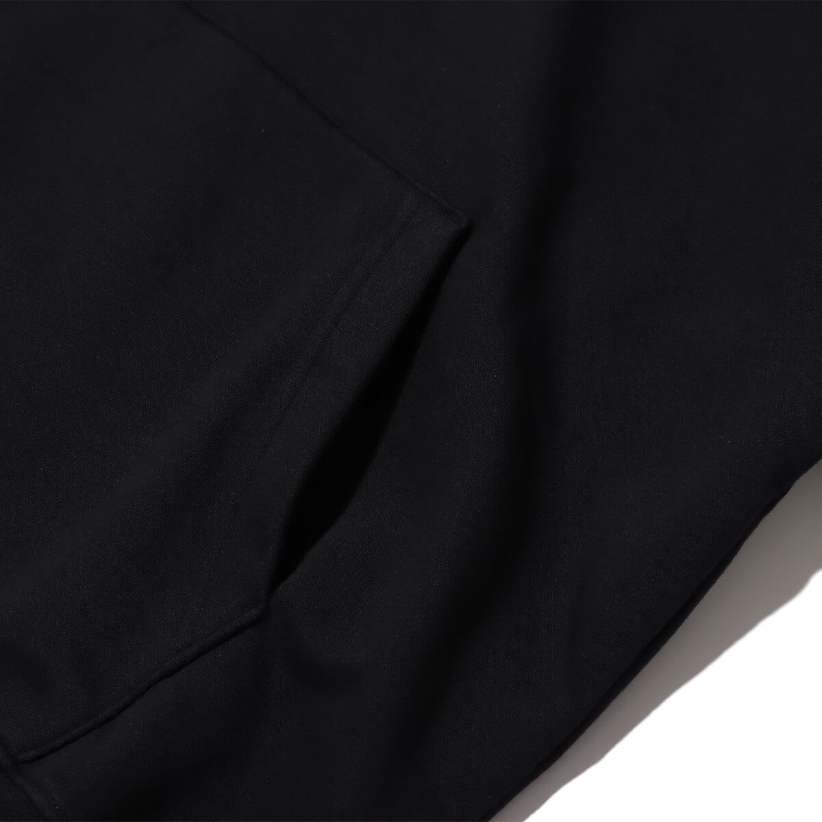 JORDAN BRAND AS M J ESS MMBR HLDY FLC PO HD BLACK/GYM REDの画像
