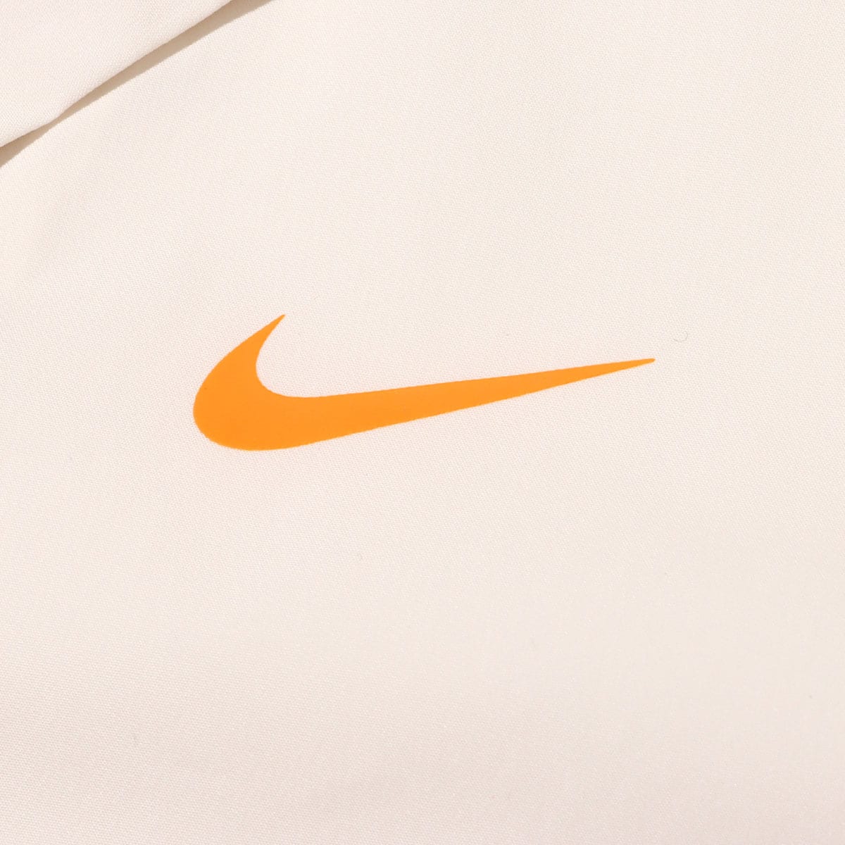 NIKE AS W NSW WVN SS TOP PHANTOM 23SU-Iの画像