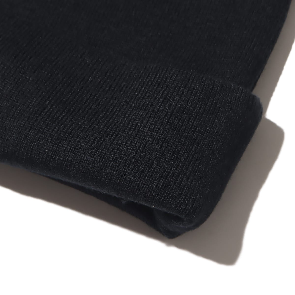 JORDAN BRAND U J PEAK BEANIE ESS BLACK/WHITEの画像