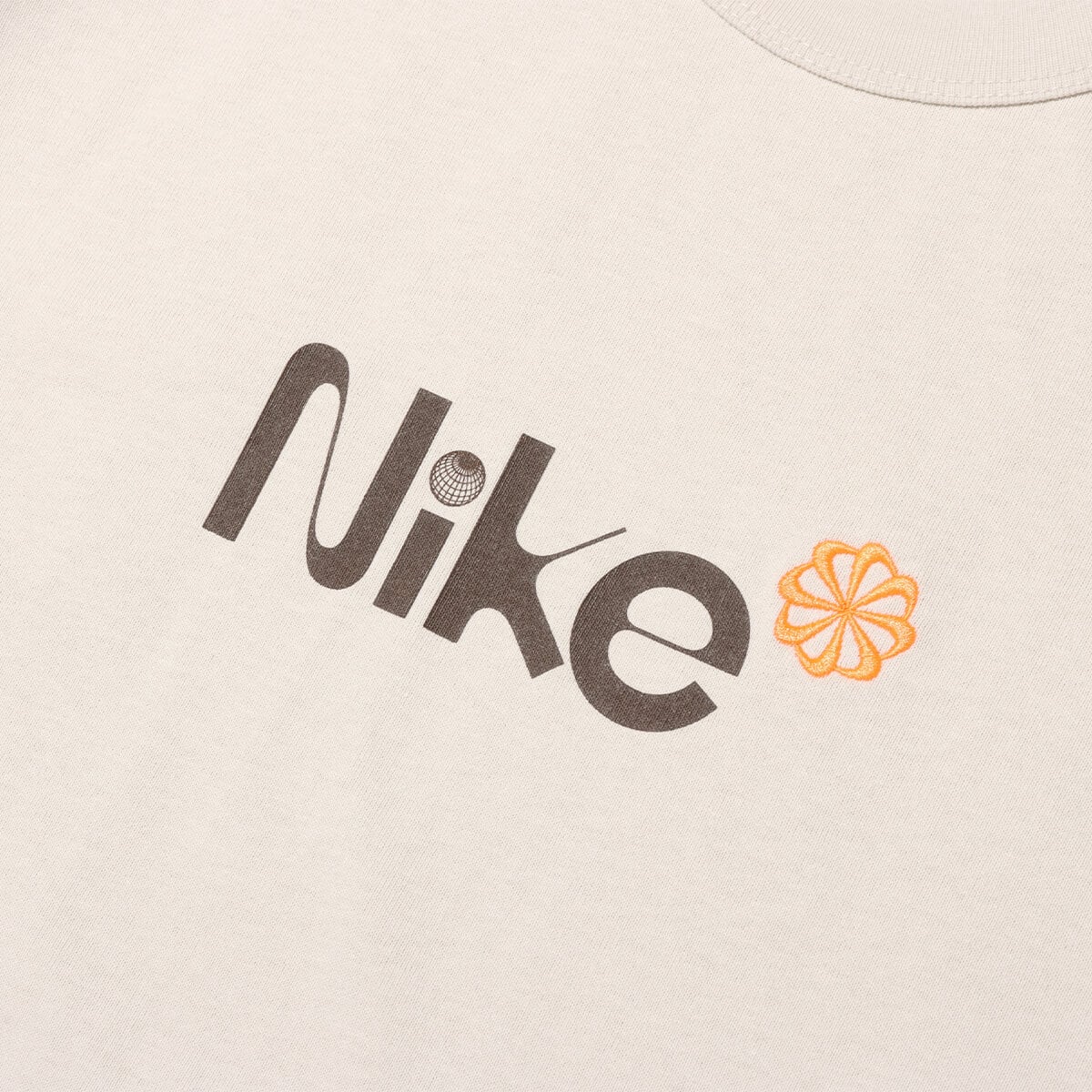 NIKE AS U NSW TEE M90 LBR SUST LIGHT BONEの画像