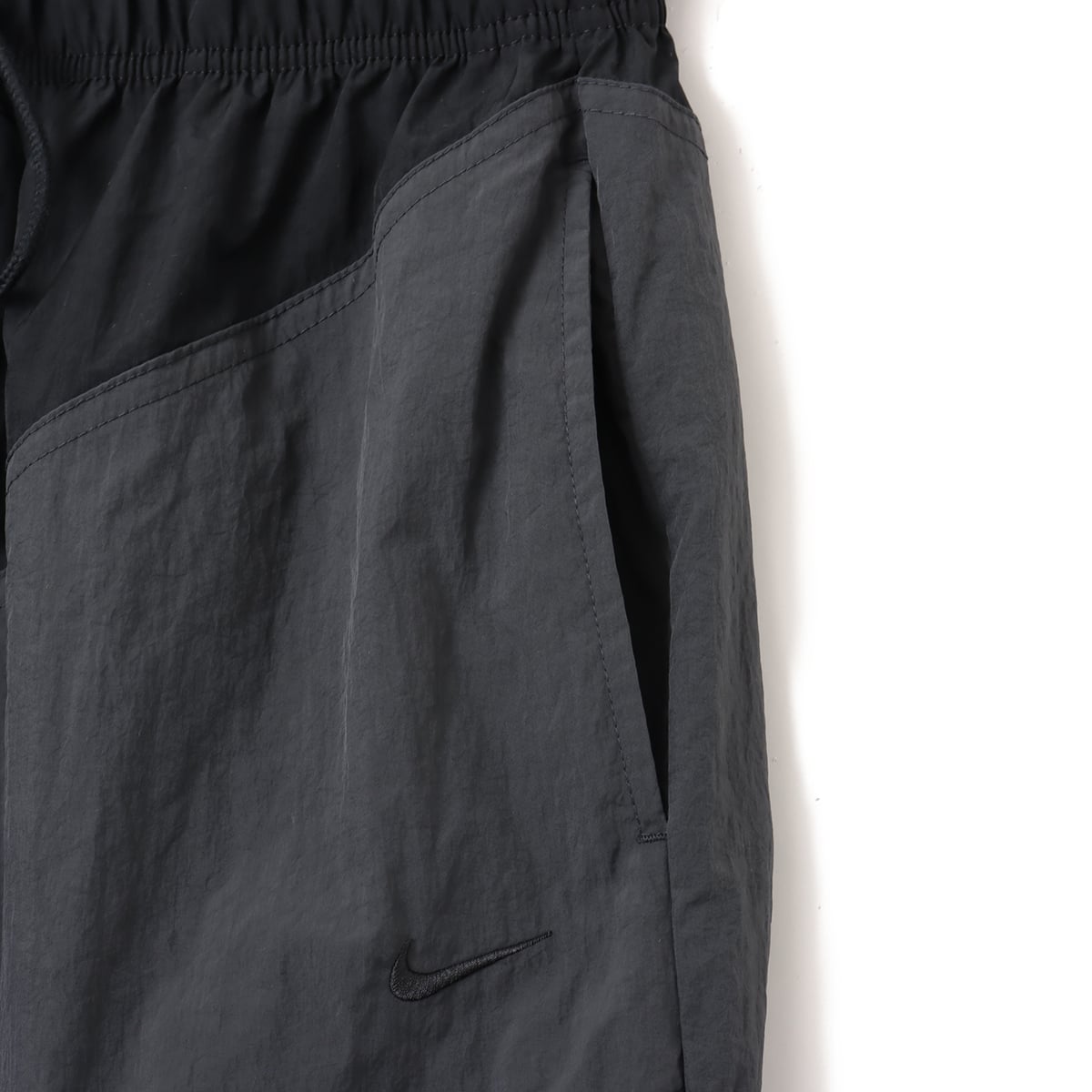 NIKE AS W NSW STREET WVN OH PANT ANTHRACITE/BLACK/BLACK/BLACKの画像