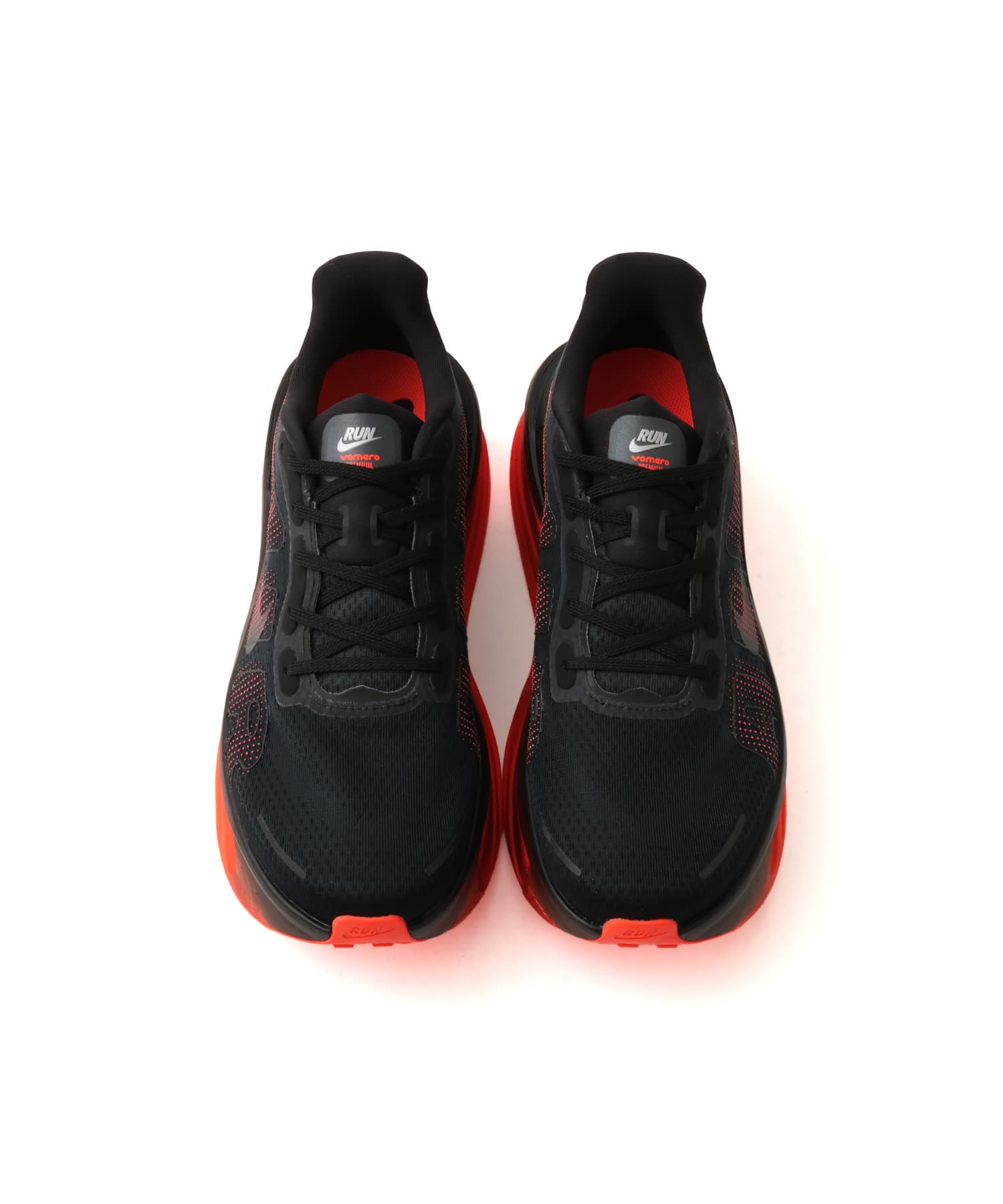 NIKE VOMERO PREMIUM BLACK/BLACK-BRT CRIMSONの画像
