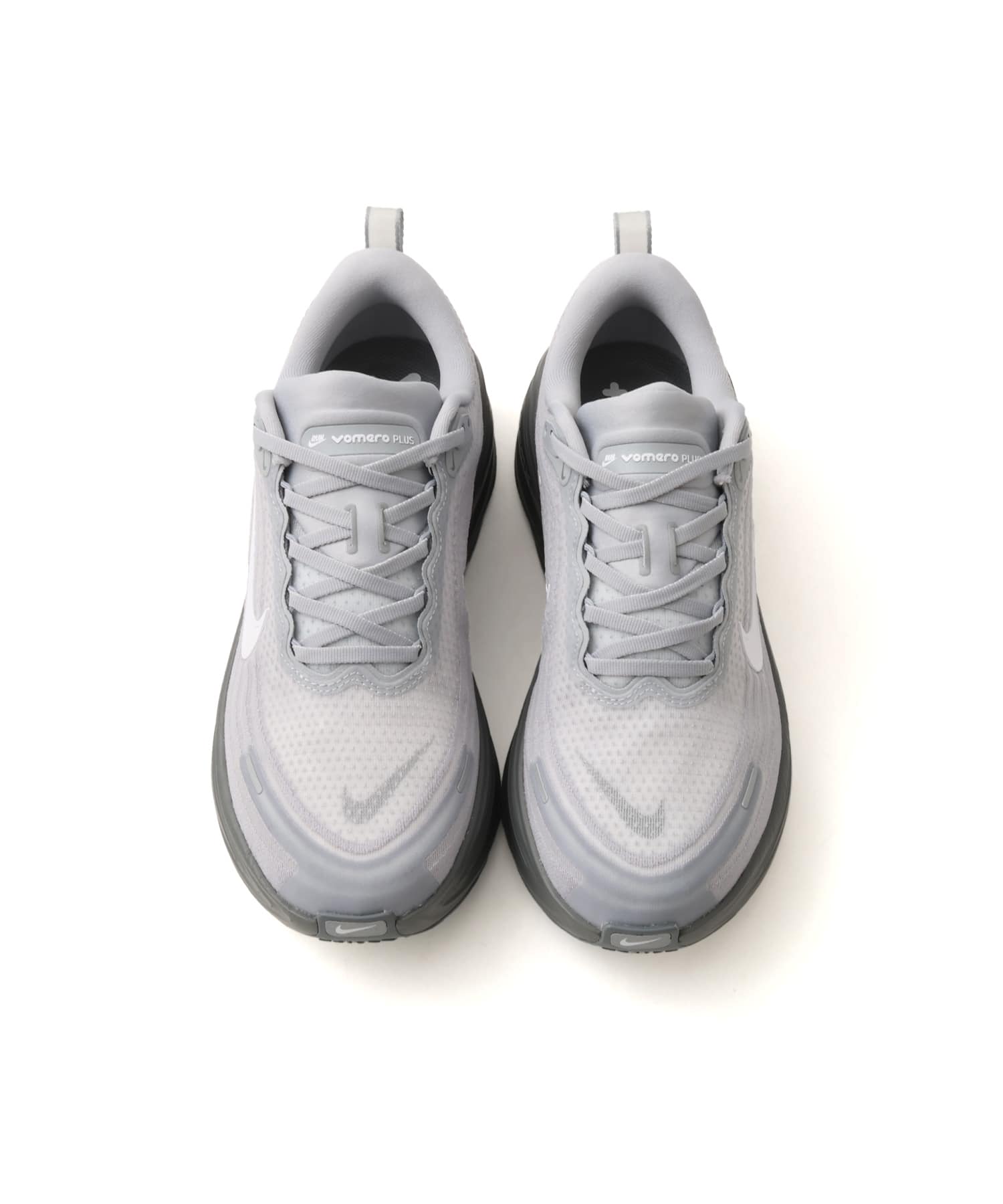 NIKE VOMERO PLUS WOLF GREY/WHITE-COOL GREYの画像