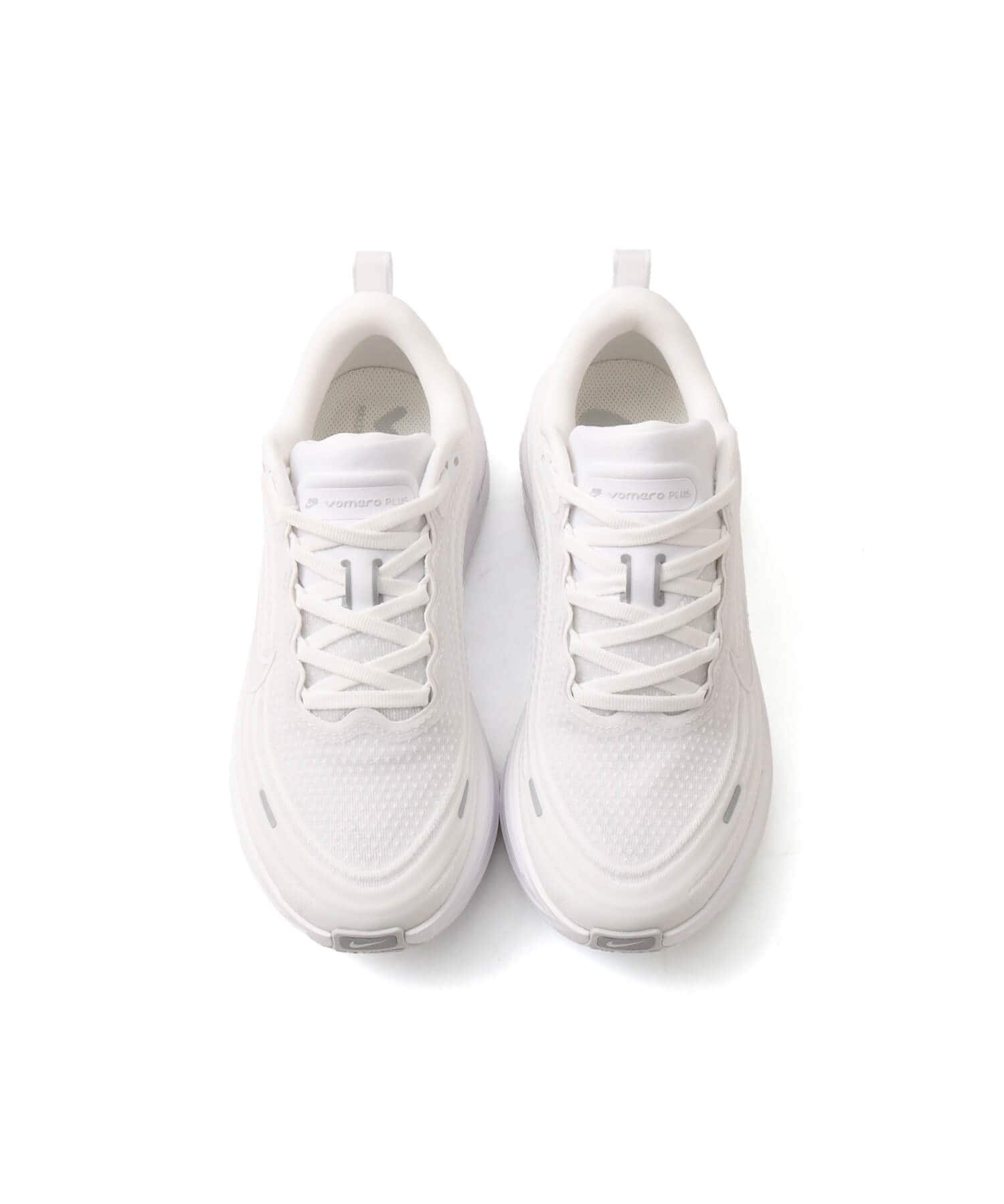 NIKE W VOMERO PLUS WHITE/SUMMIT WHITE-PHOTON DUSTの画像