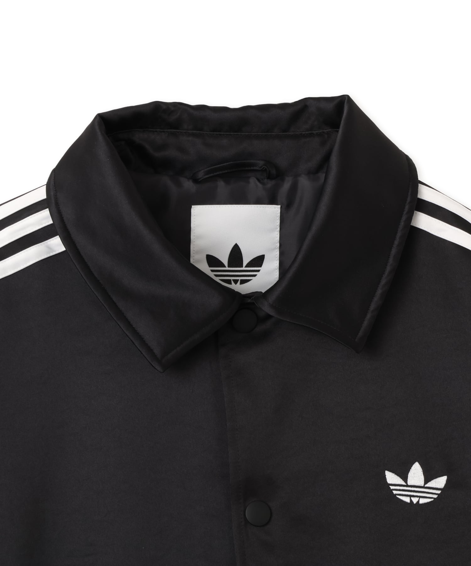adidas 3 STRIPES SATIN COACHES JACKET ブラックの画像