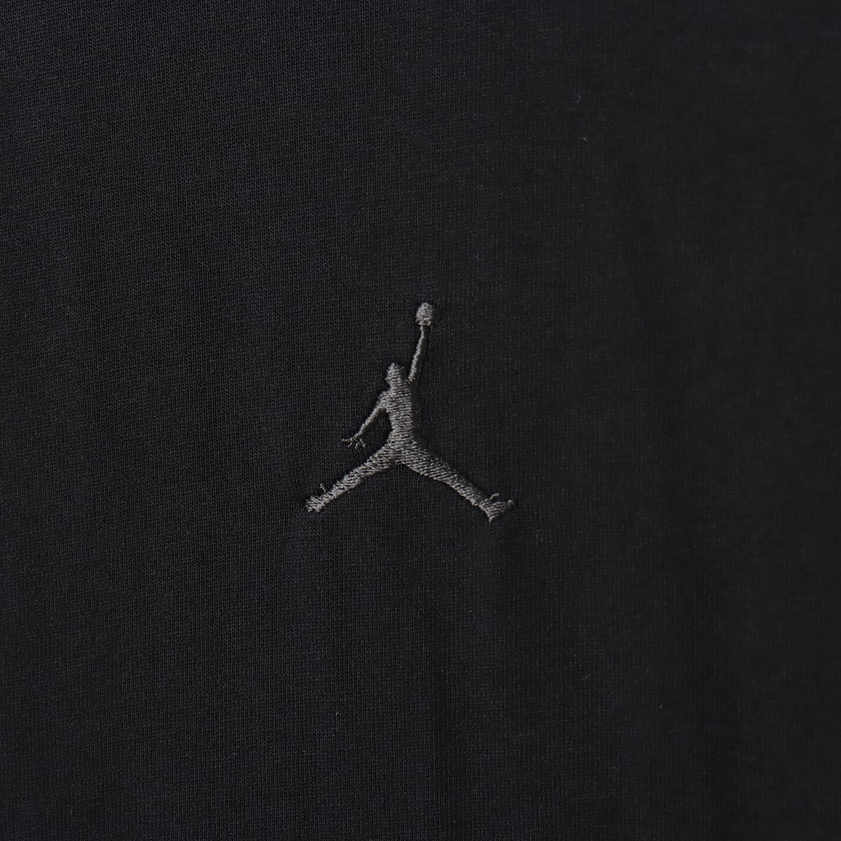JORDAN BRAND M J FLT ESS VTG AJ1 SS CREW BLACK/SAILの画像