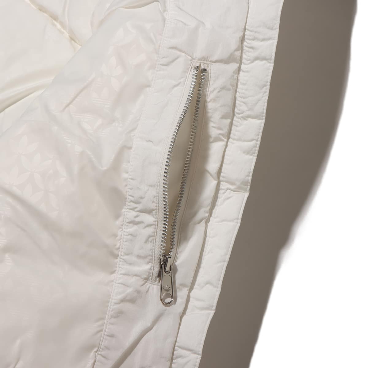 adidas SHORT VEGAN JKT CLOUDWHITEの画像