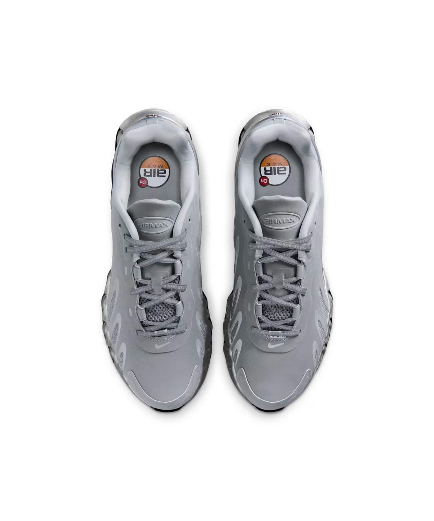 NIKE AIR MAX DN8 QS METALLIC SILVER/METALLIC SILVER-BLACKの画像