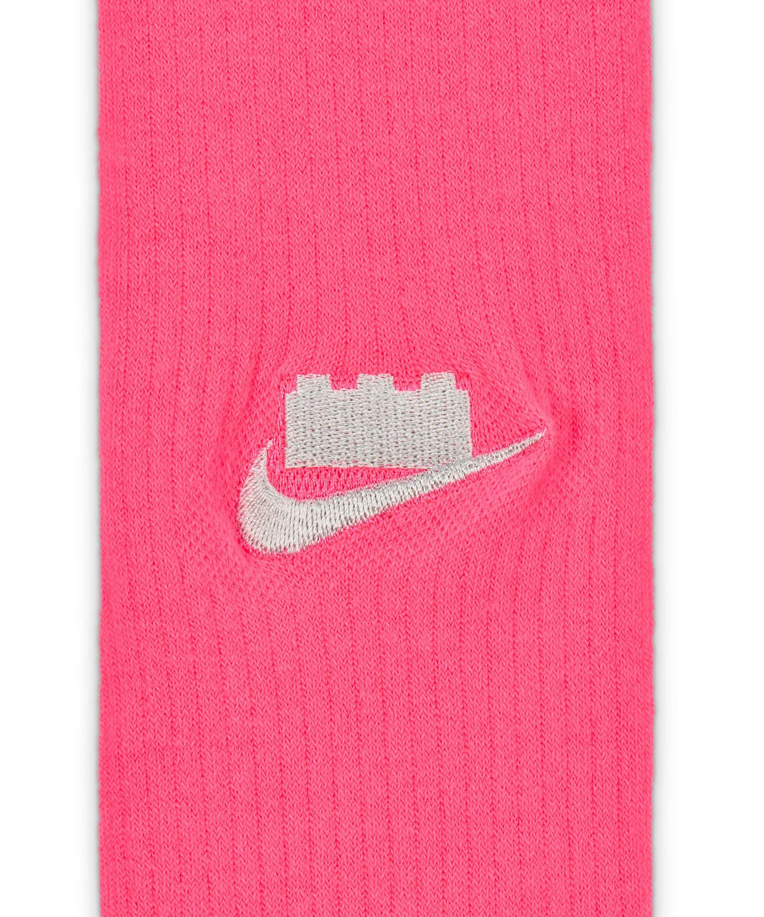 NIKE x LEGOR Collection JAGUAR SOCK HYPER PINK/RUSH RED/(METALLIC SILVER)の画像