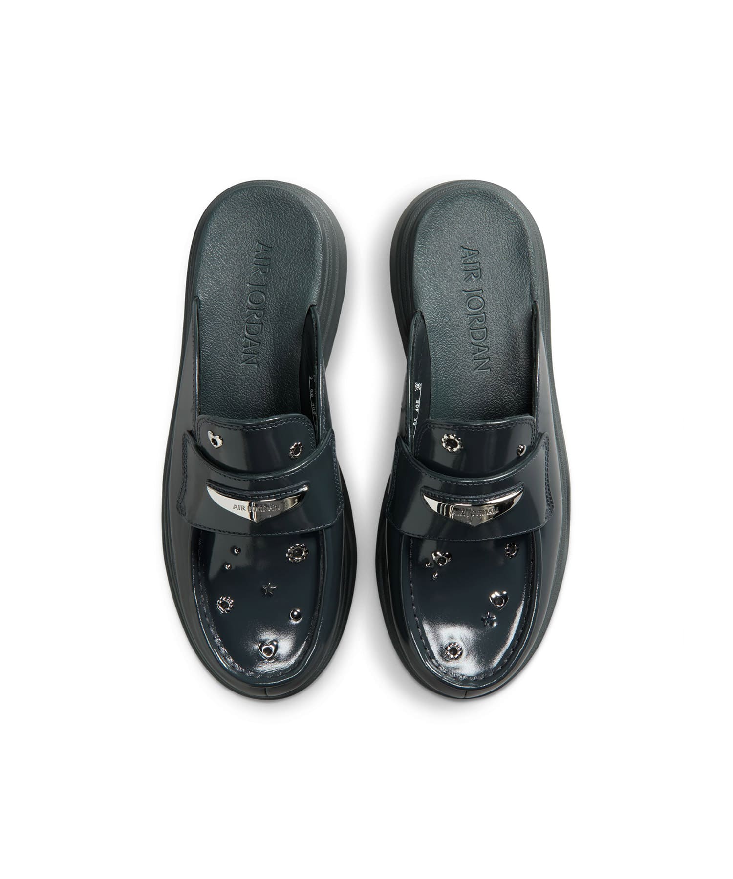 JORDAN BRAND Air Jordan Mule SE ANTHRACITE/METALLIC SILVERの画像