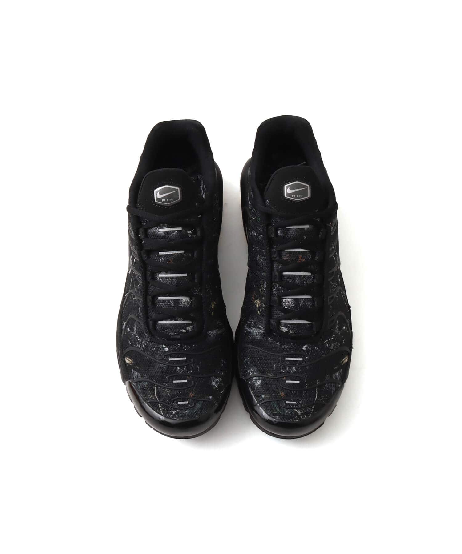 NIKE AIR MAX PLUS DK SMOKE GREY/MTLC COOL GREY-BLACKの画像