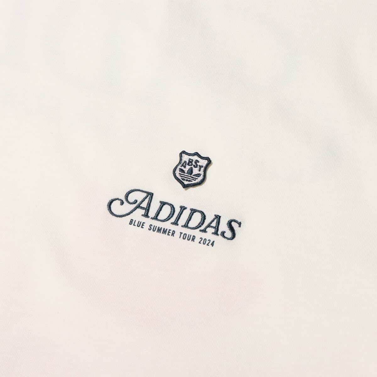 adidas LEISURE TEE OWHITEの画像