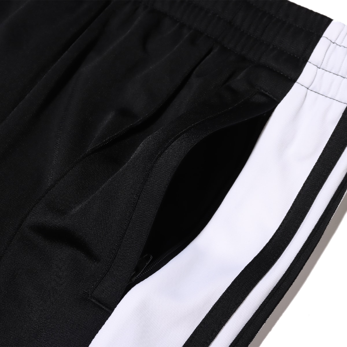 adidas ADIBREAK PANT BLACKの画像