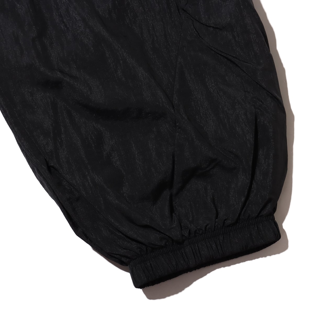 adidas WOVEN TRKPANT BLACK の画像