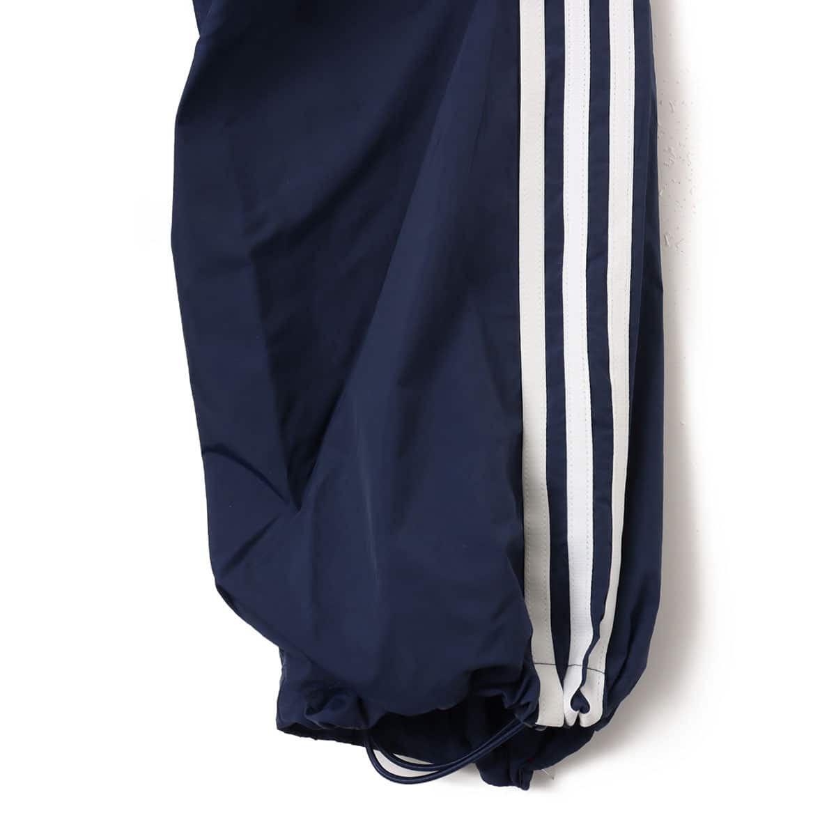 adidas 3 STRIPES PARACHUTE PANT ナイトインディゴの画像