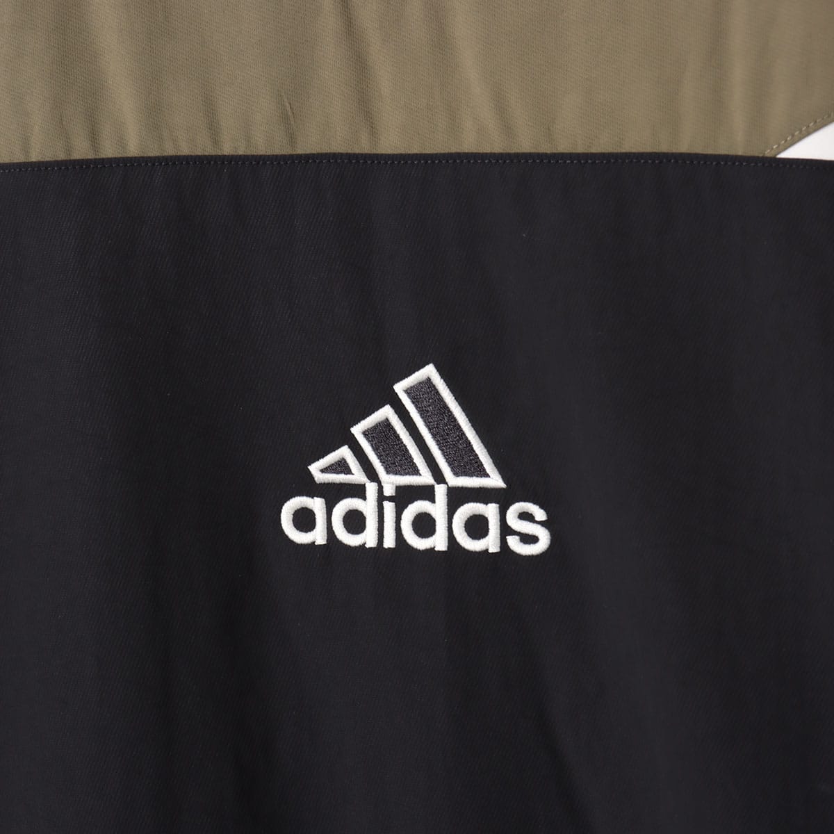 adidas CUTLINE PULLOVER ブラック/オリーブストレータの画像