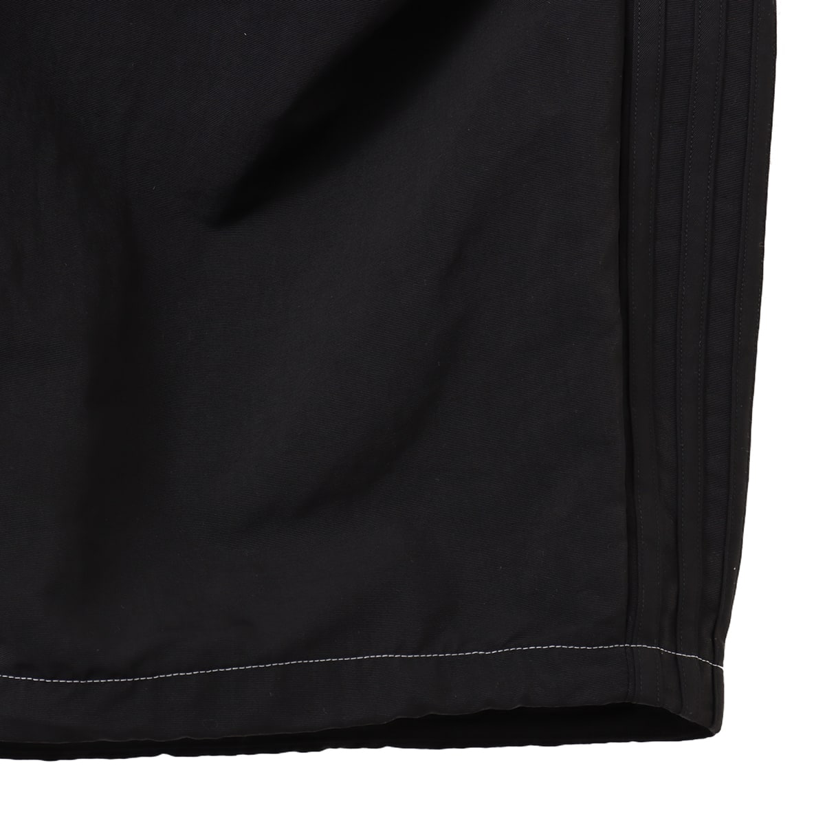 adidas PARACHUTE PANT ブラックの画像