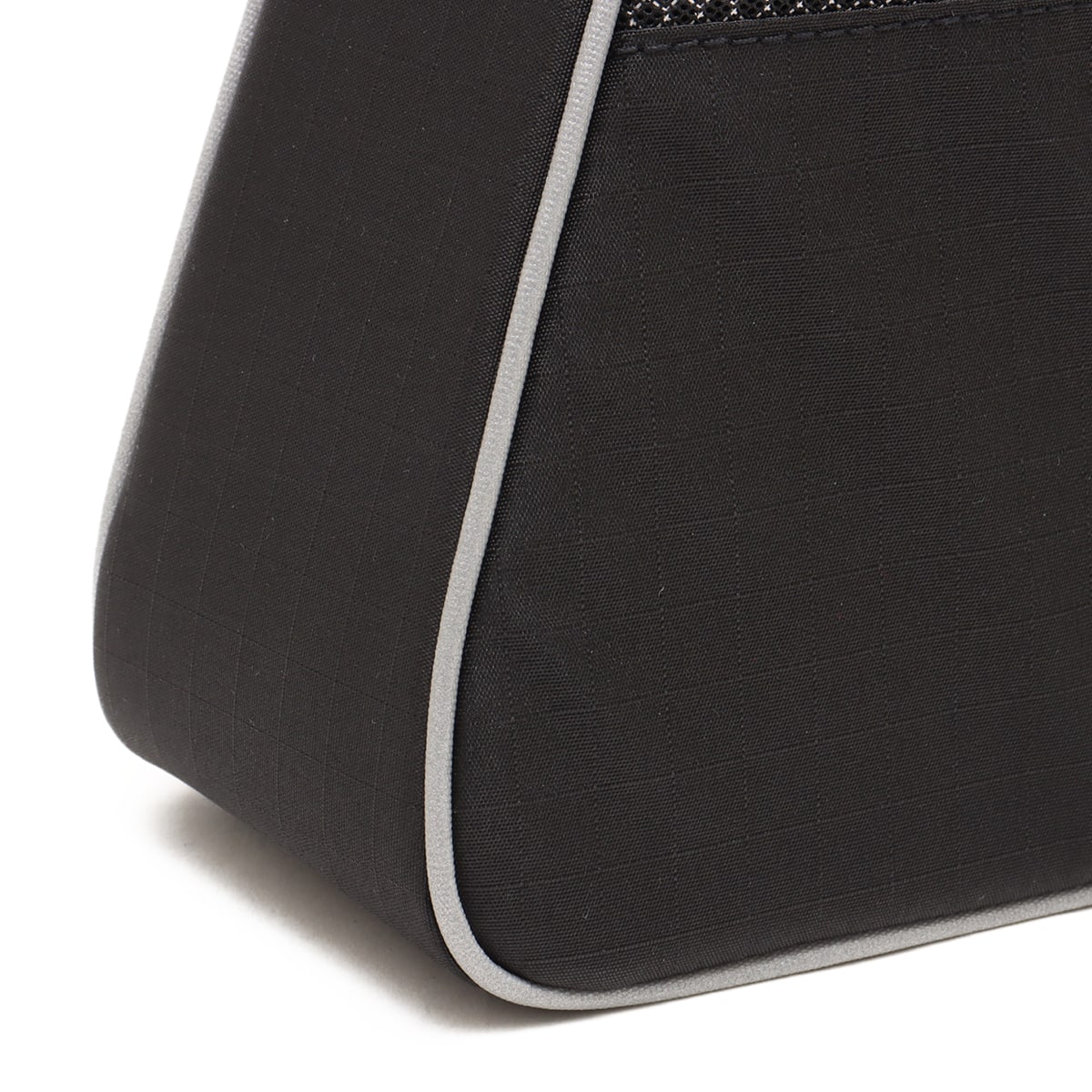 adidas MINI AIRLINER BAG ブラックの画像