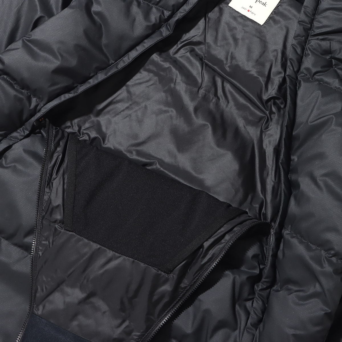 snow peak Recycled Light Down Pullover Black 22FA-Iの画像