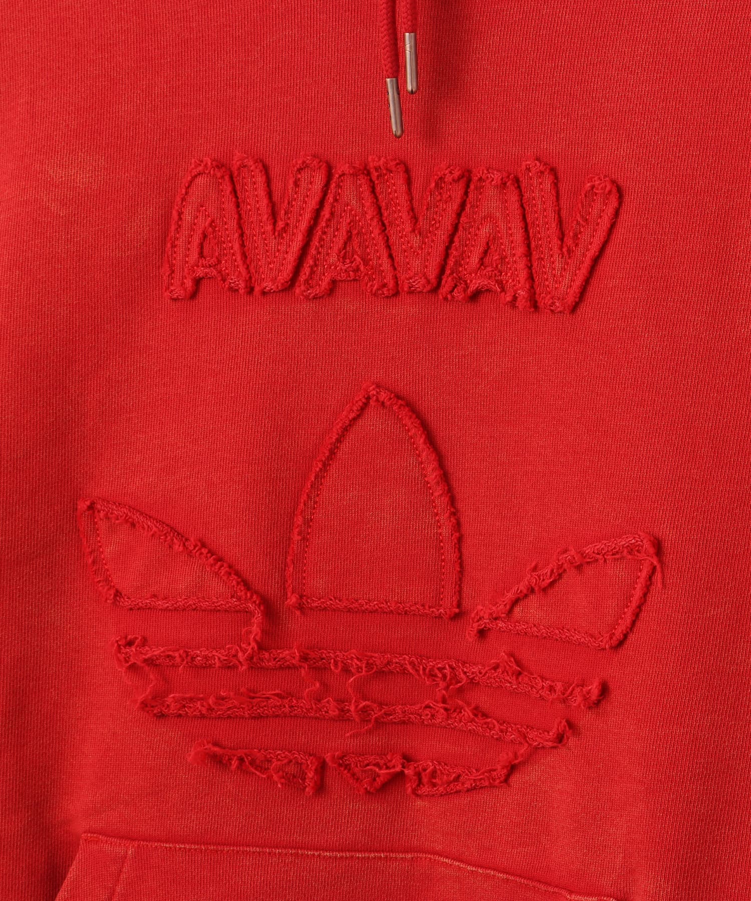 adidas by Avavav SHOULDERLESS HOODIE パワーレッドの画像