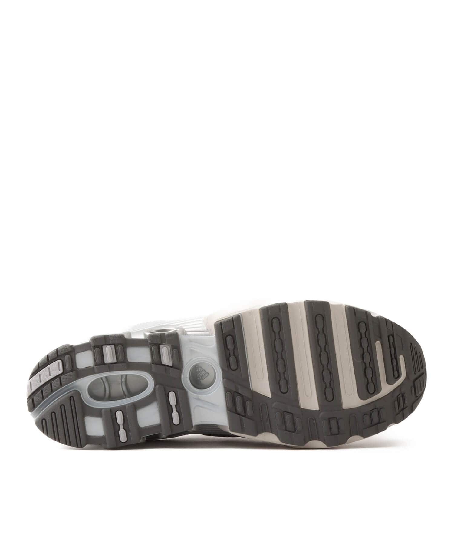adidas PREDATOR MEGARIDE GRETWO/GREFOU/SILVMTの画像