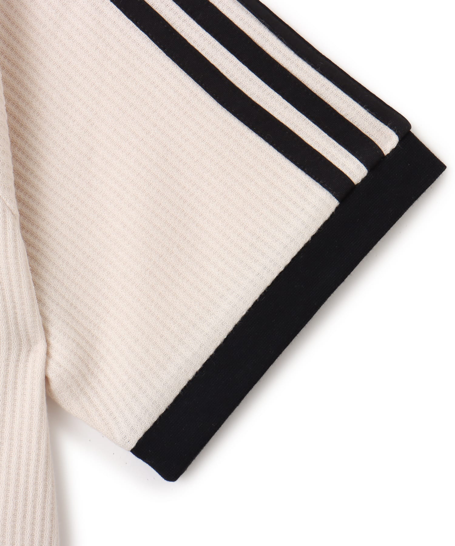 adidas WAFFLE SHORT SLEEVE POLO ワンダーホワイトの画像