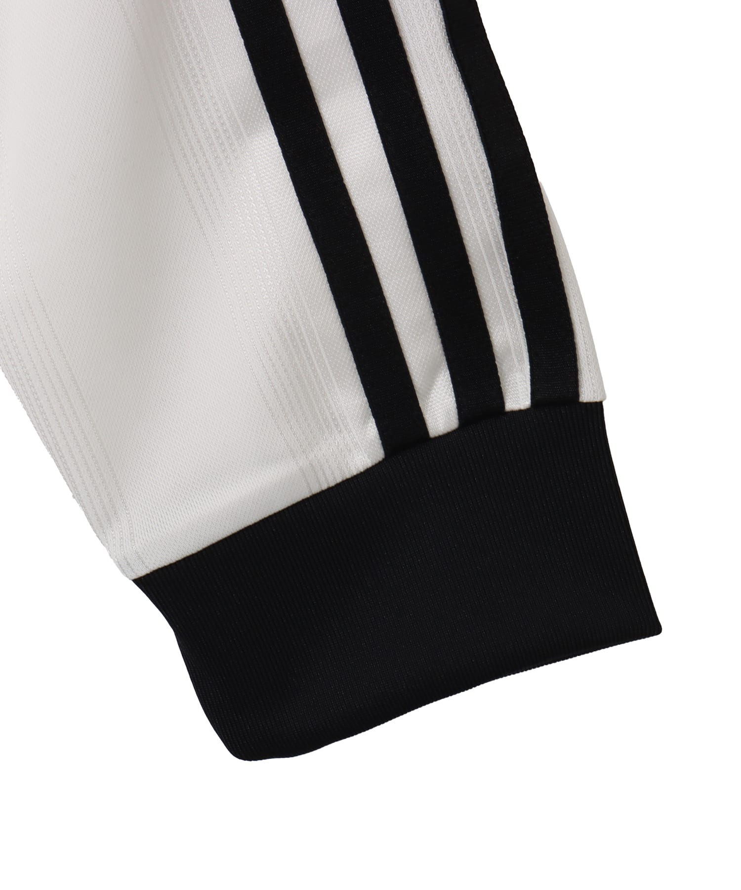 adidas ADICOLOR FOOTBALL JACQUARD CROP LONG-SLEEVE TOP ホワイト/ブラックの画像