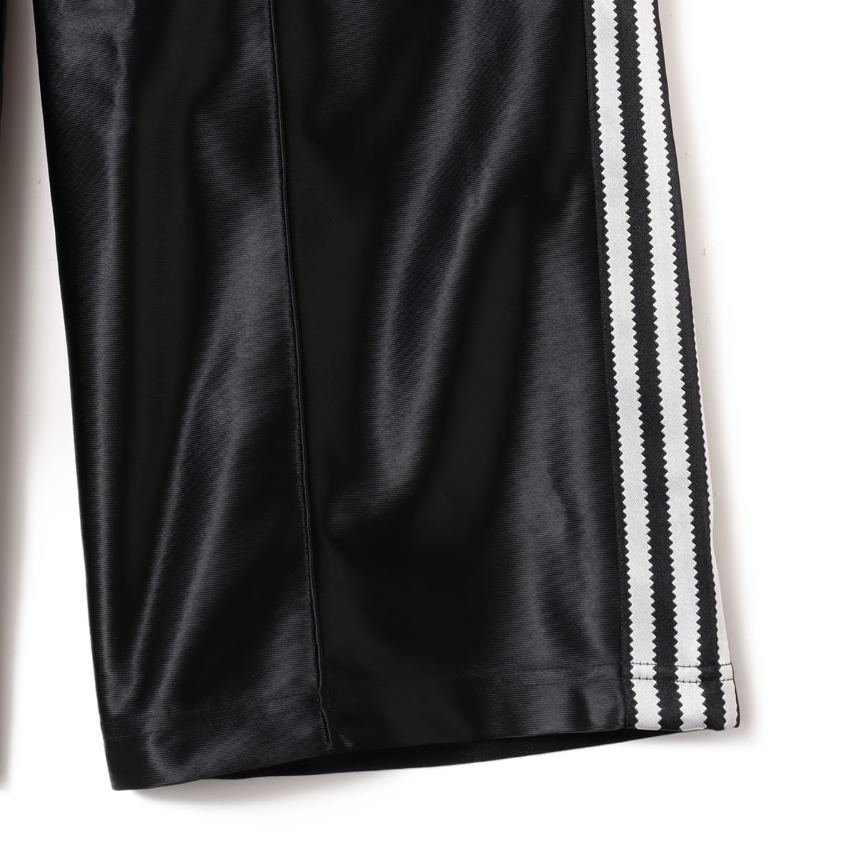 adidas SUPERSTAR TRACKPANTS ブラックの画像