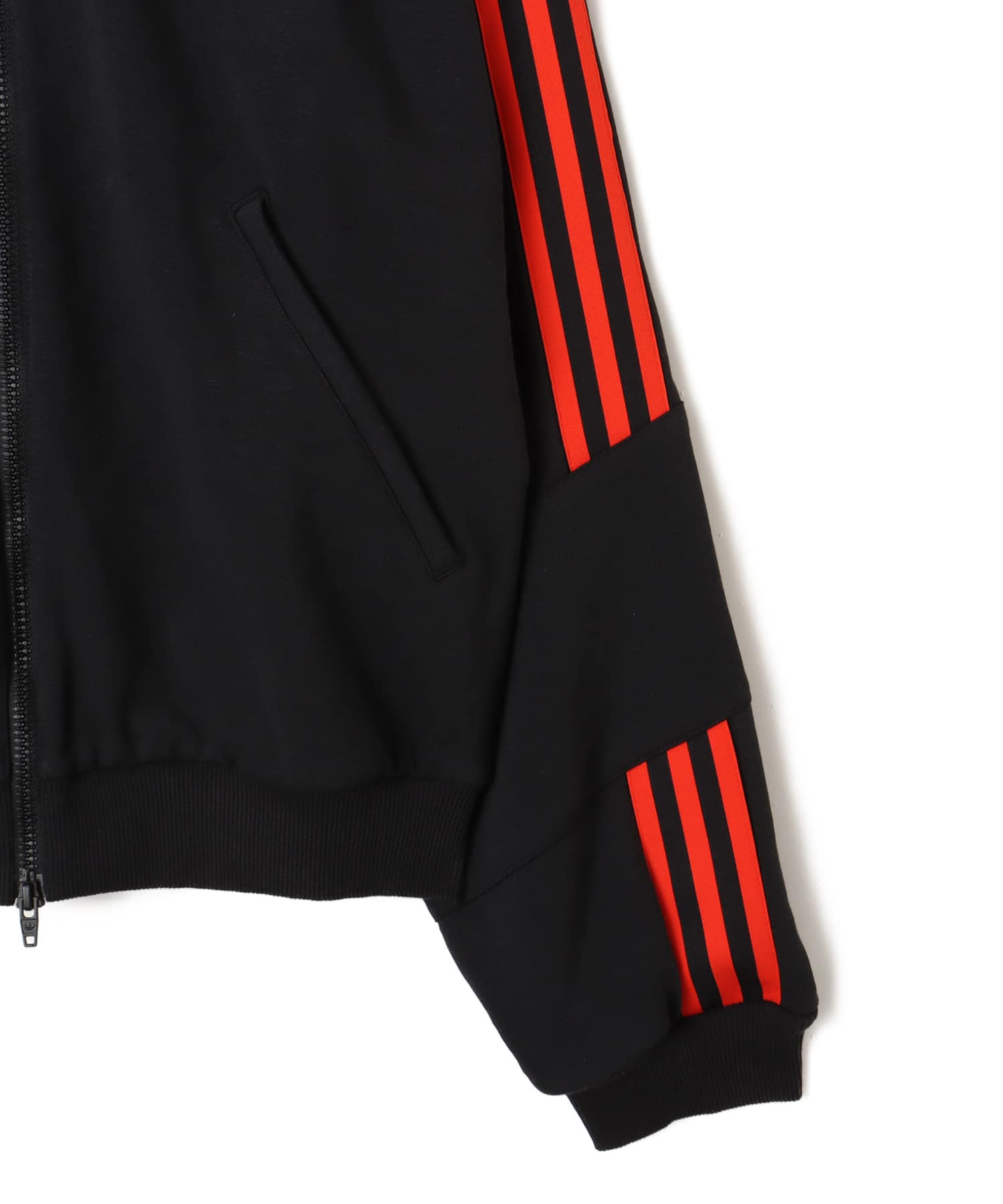 adidas WILLY CHAVARRIA KNIT TRACKTOP ブラックの画像