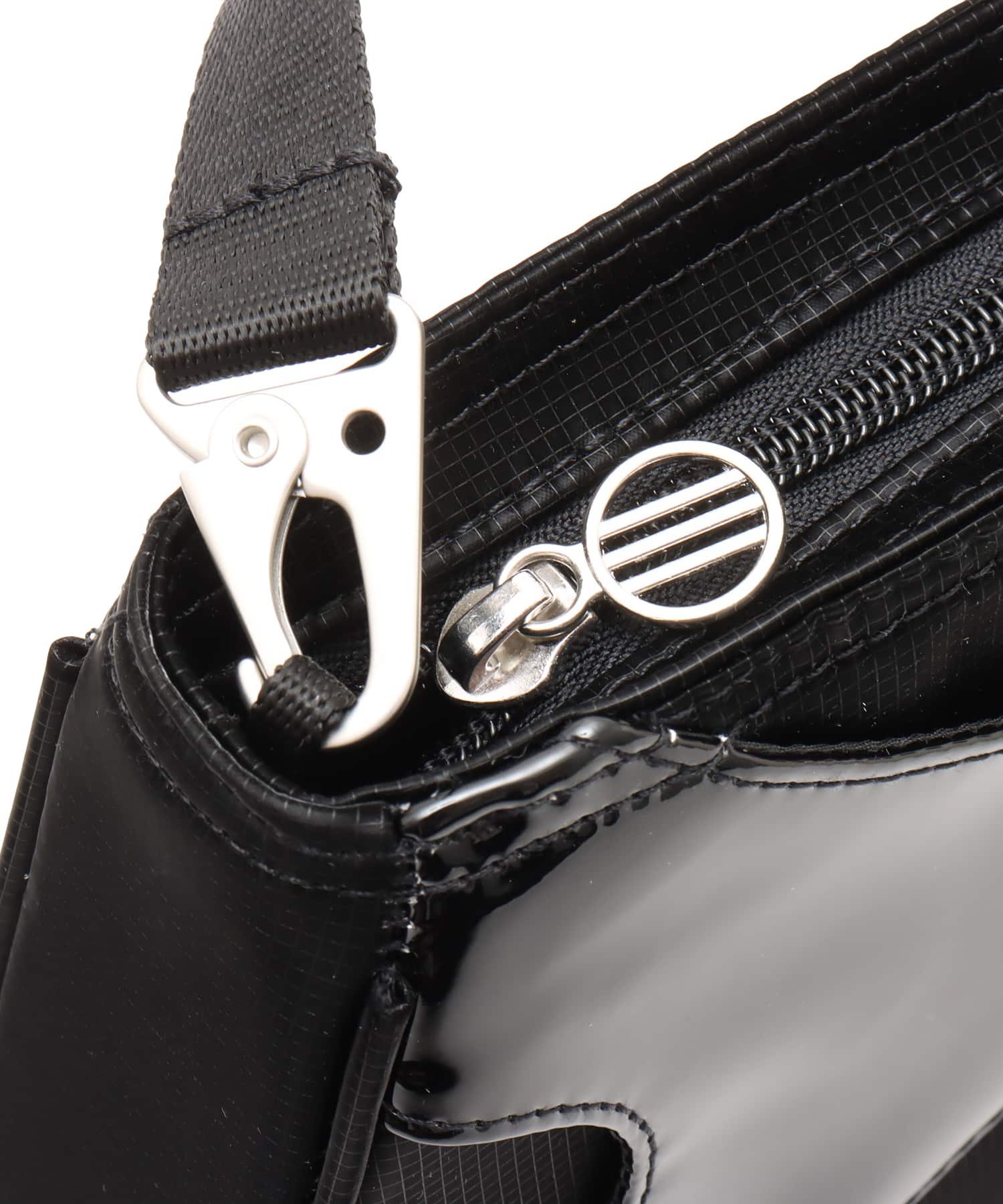 adidas CLUTCH SHOULDER BAG ブラックの画像