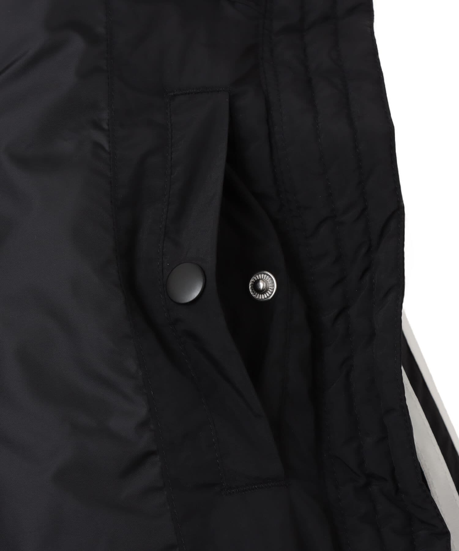 adidas ADICOLOR CROPPED SYNTHETIC DOWN PUFFER ブラックの画像