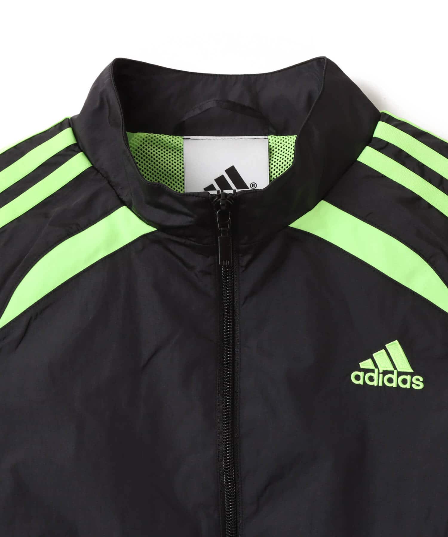 adidas TEAMGEIST ADICOLOR  CROPPED TRACK TOP ブラック/シグナルグリーンの画像